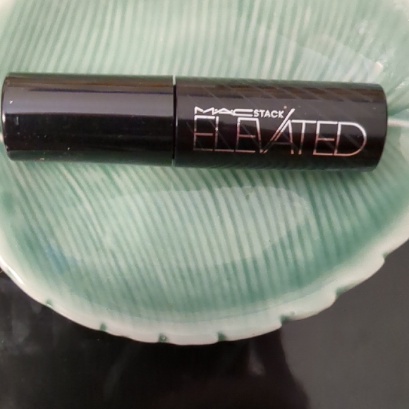 MAC Mascara - Picture 1 of 2